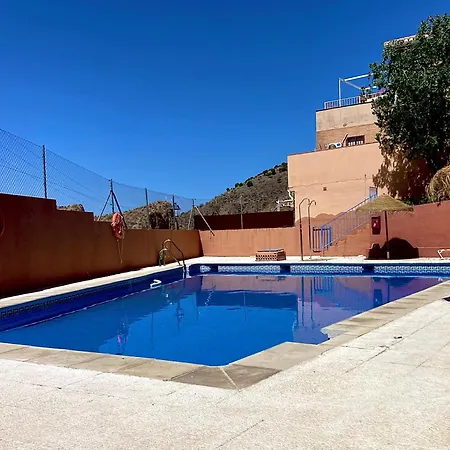 Casa Los Abetos Cerca De La Alhambra Y Sierra Nevada Cenes De La Vega Exterior photo