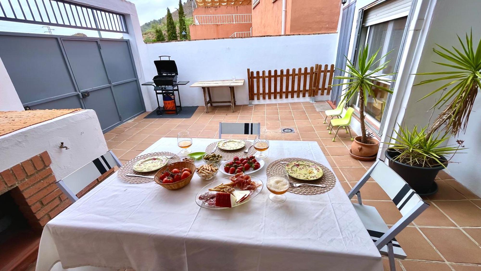 Casa Abetos Cerca De La Alhambra Y Sierra Nevada Hébergement de vacances *